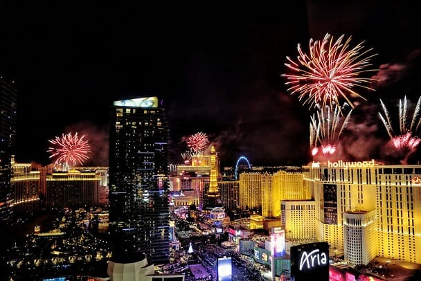 Fuegos artificiales de Nochevieja en Las Vegas Strip 2023 y fiestas para ver